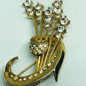 Vintage Cornicopia Gold Tone Rhinestone Brooch
